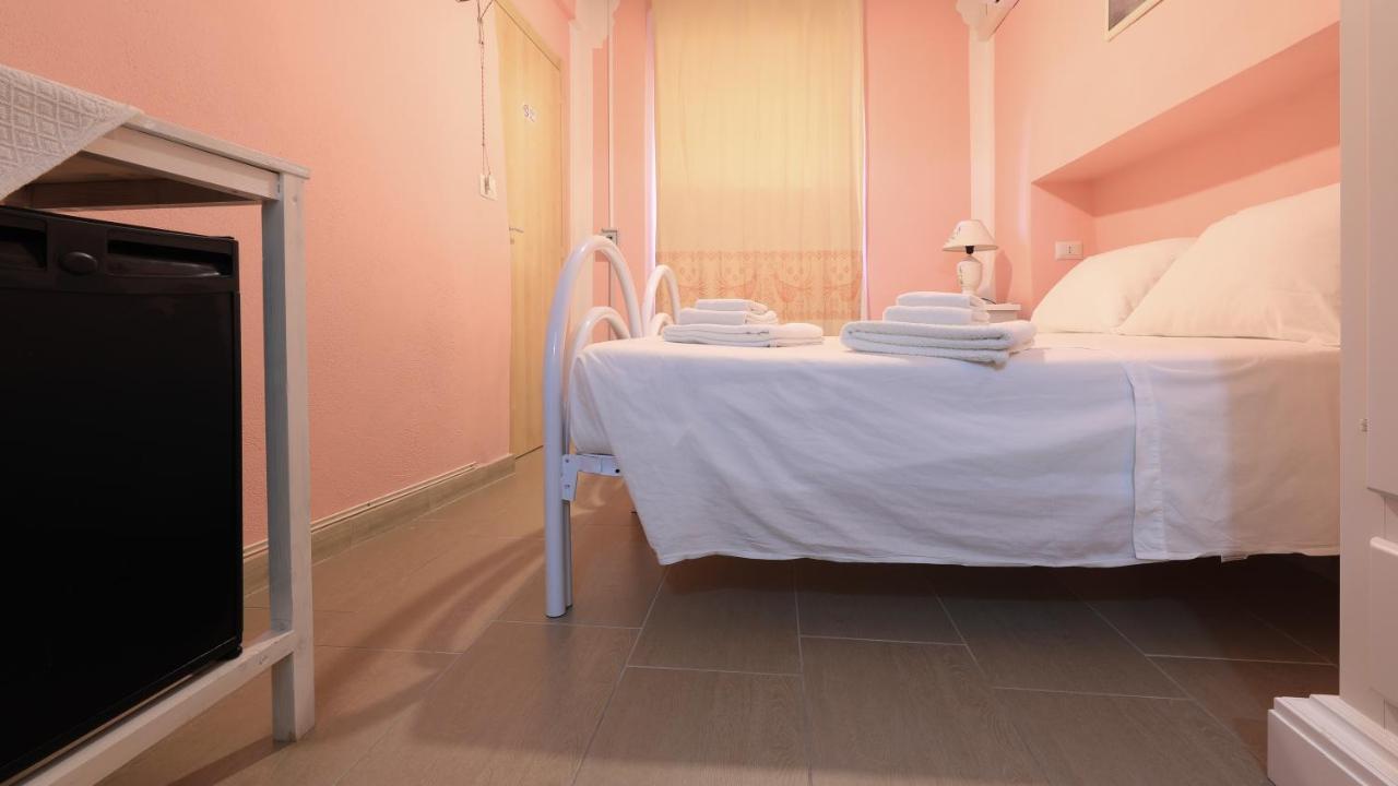 Welcomely - S'Apposentu Hotel Боза Екстериор снимка