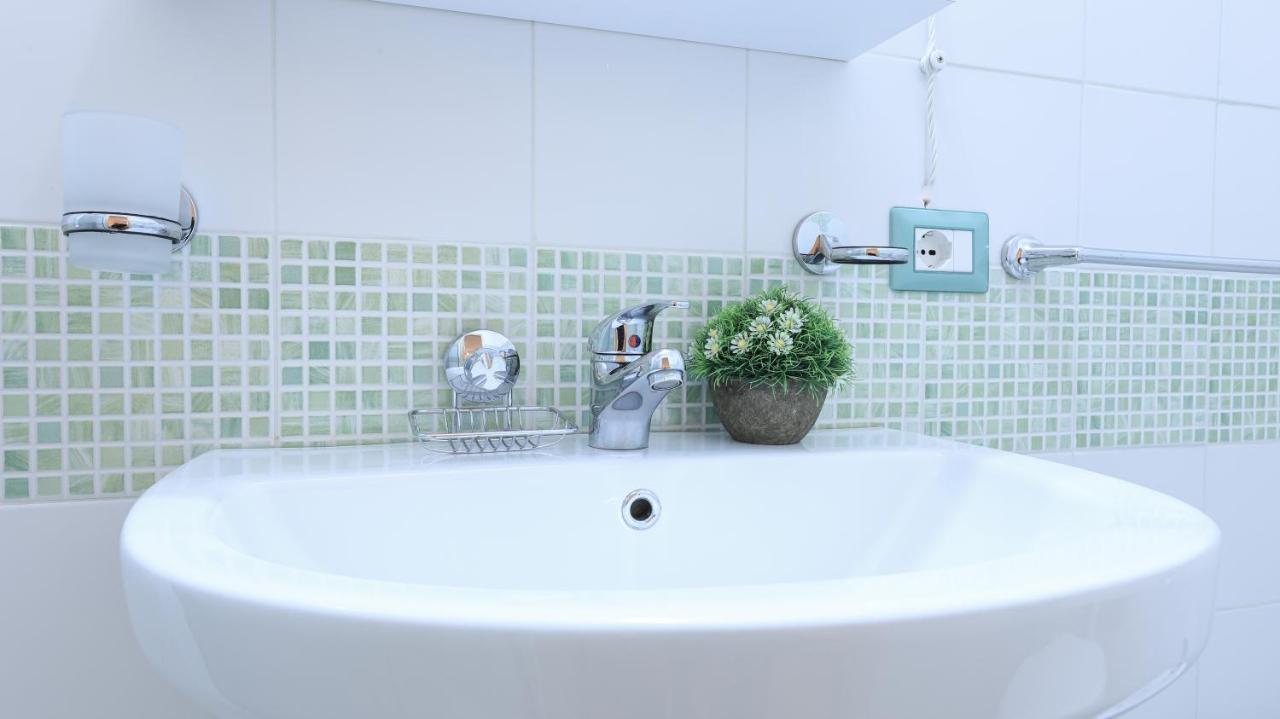 Welcomely - S'Apposentu Hotel Боза Екстериор снимка