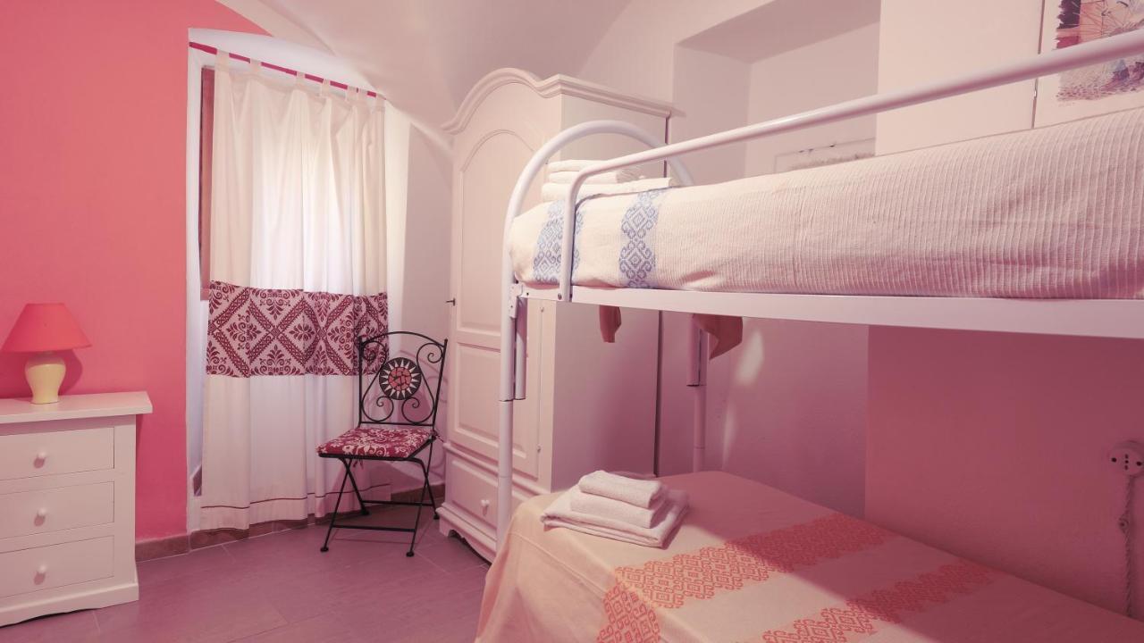 Welcomely - S'Apposentu Hotel Боза Екстериор снимка
