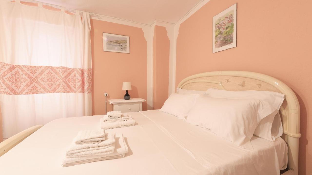 Welcomely - S'Apposentu Hotel Боза Екстериор снимка